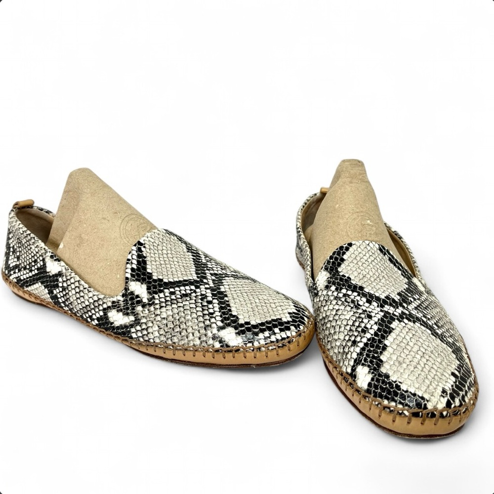 Veronica Beard Jaide Snake Print Moccasin Loafer Size 8M Slip on Flats Exotic